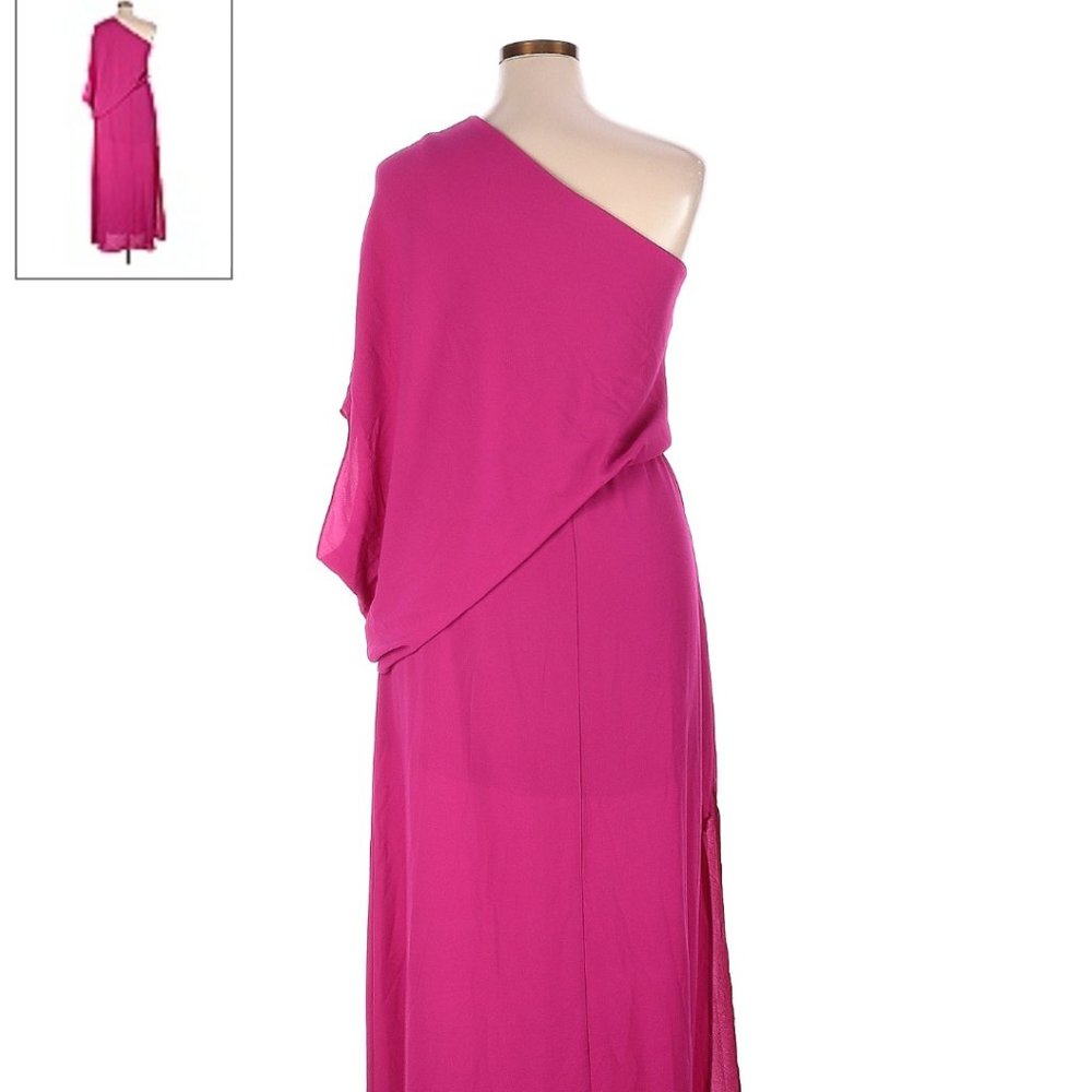 VICI Dress - Picture 2 of 4